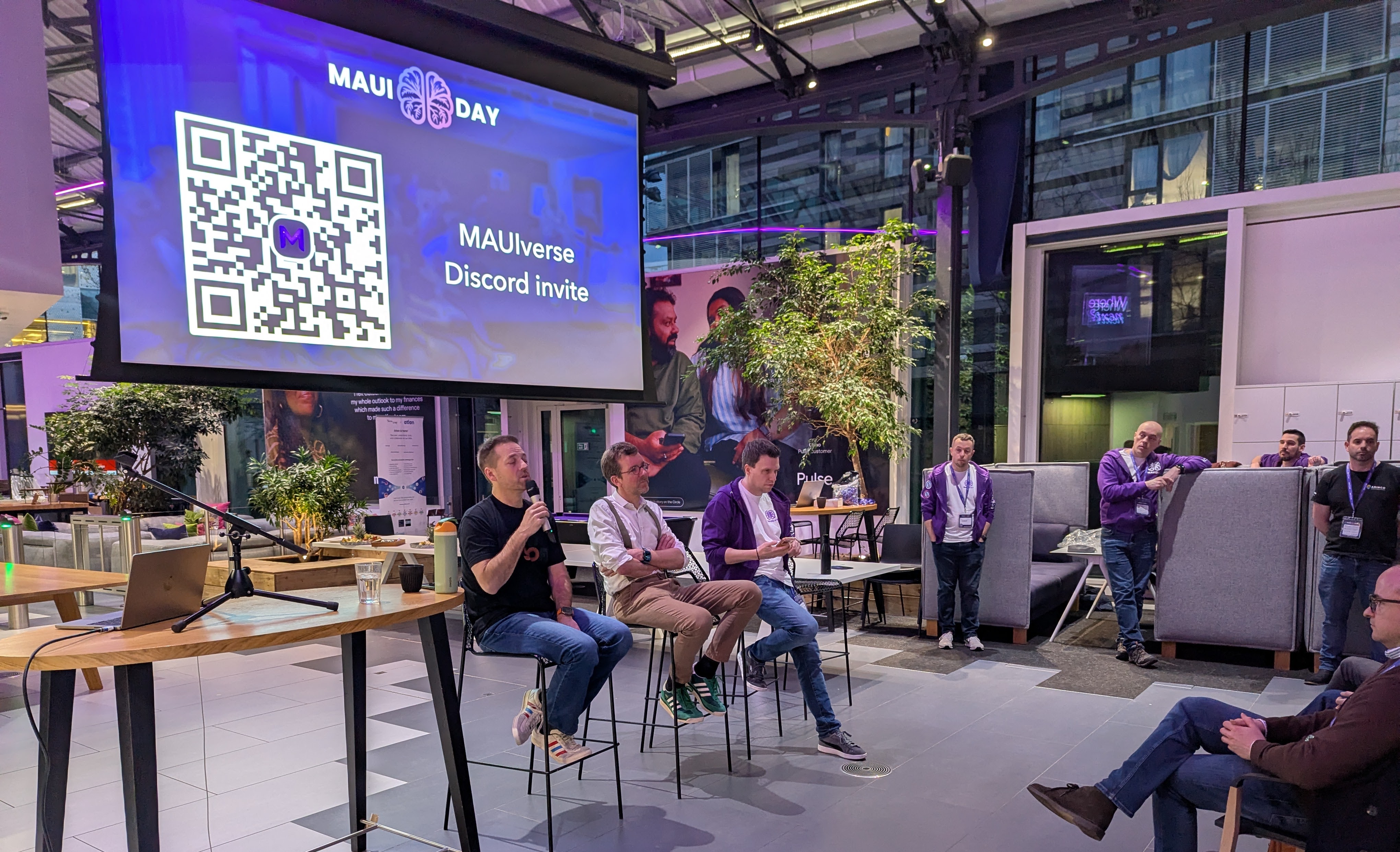 The Ladybird packed into a suitcase The MAUI Day closing pannel